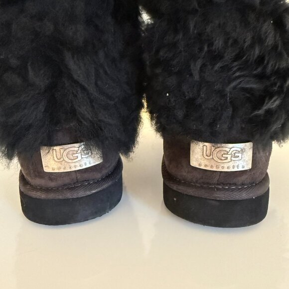 Ugg Moccasin Boot Size 8 - Picture 5 of 7